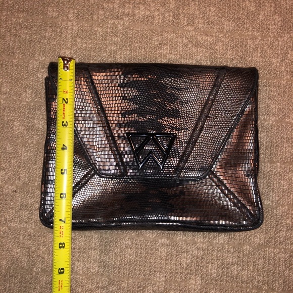 Kelly Wynne Cloud 9 Clutch Metallic Snakeskin - Picture 3 of 9